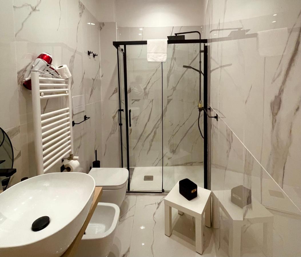 La Suite Di Dante Napoli 外观 照片